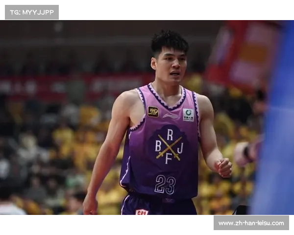 陈国豪对阵快船高效砍下13分5篮板零失误创国内球员夏联最高得分纪录